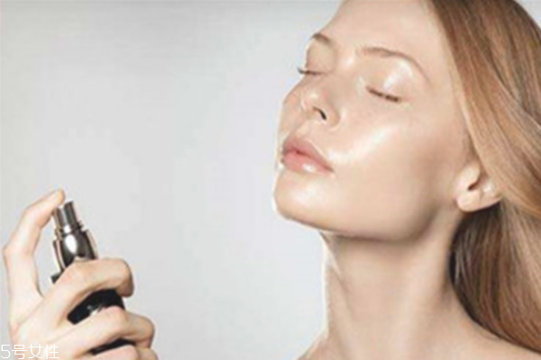 黑脸娃娃适合人群(黑脸娃娃适合什么年龄)