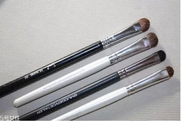 眼影刷的种类,眼影刷有哪几种