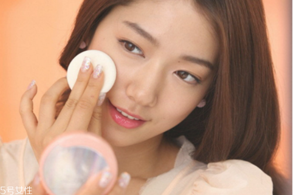 出门在外怎么补妆,出门在外用什么补妆