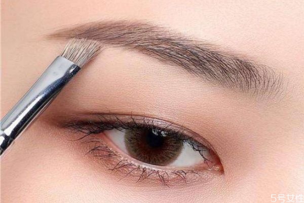 眉笔过敏怎么办,对眉笔过敏怎么办