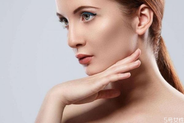 怎么知道自己对化妆品过不过敏,怎么测试化妆品过不过敏 怎么知道自己对化妆品过不过敏,怎么测试化妆品过不过敏