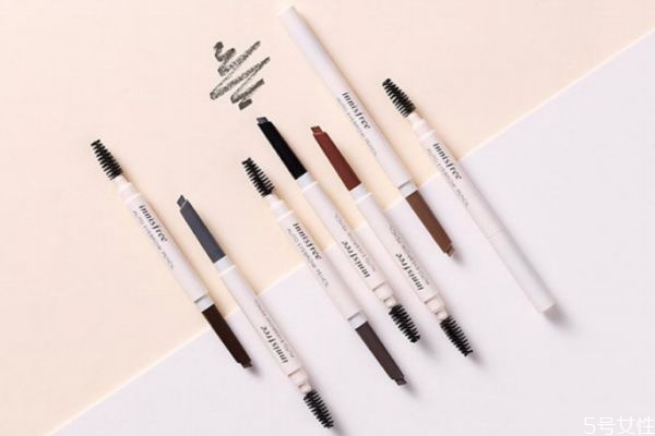眉粉和眉笔的区别在哪,眉粉好用还是眉笔好用?