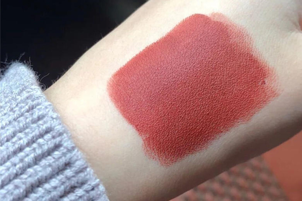 指甲油怎么涂才能持久,涂指甲油如何保持时间更长一些