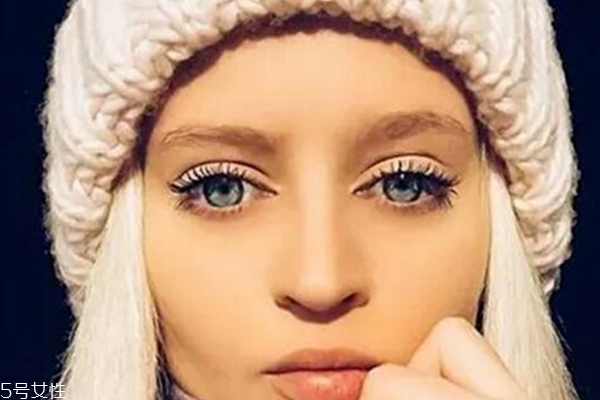 浅瞳色适合的美瞳,浅色美瞳适合什么人