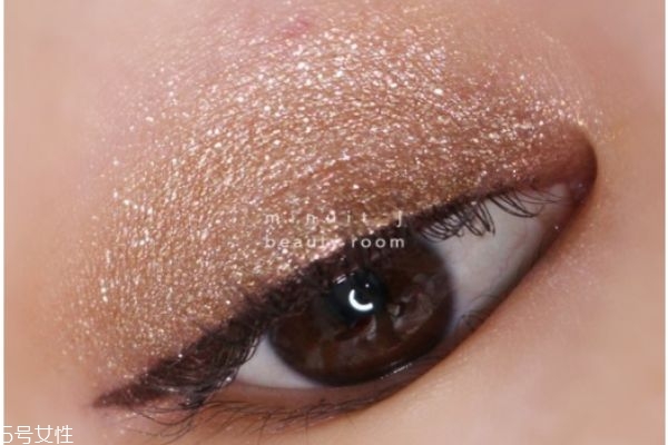 眼影怎么晕开,液体眼影怎么用