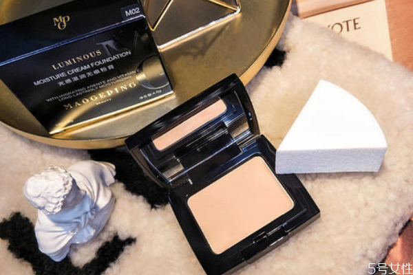 用了毛戈平粉膏后还需要用粉底液吗,毛戈平粉底膏怎么用