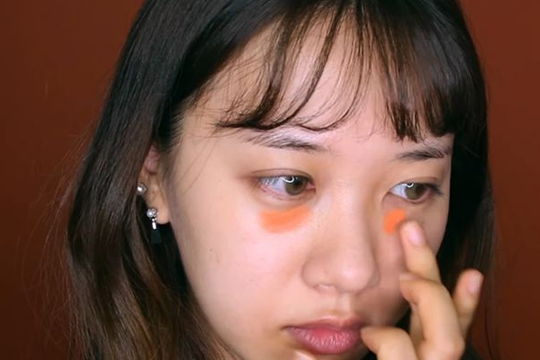 超严重黑眼圈怎么遮,怎样遮住黑眼圈