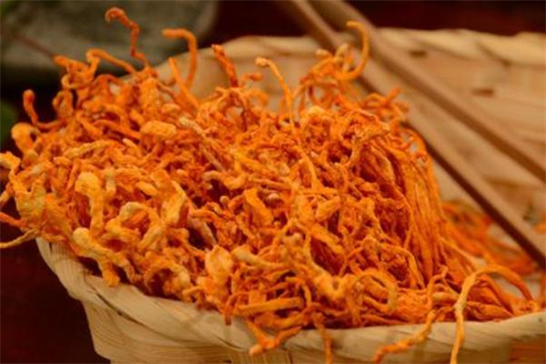 婴儿油会使皮肤变黑吗,婴儿油去黑头副作用