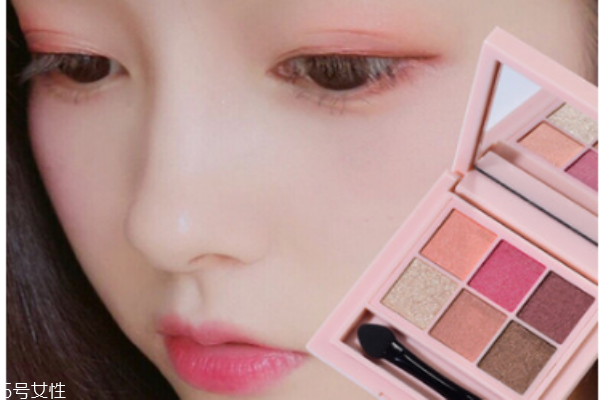 适合秋冬的眼影颜色,冬季眼影颜色搭配