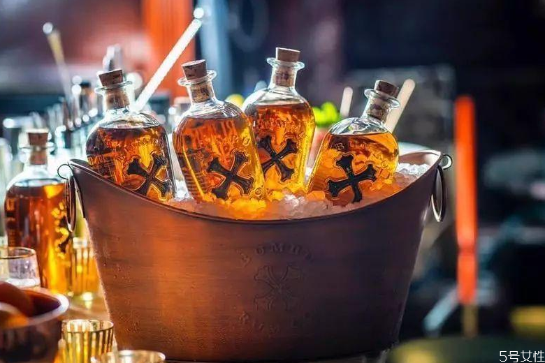 朗姆酒可以兑果汁吗,朗姆酒加果汁