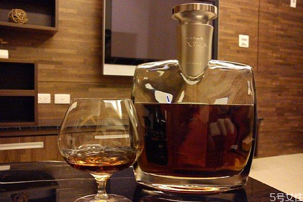 白兰地喝起来什么味道,白兰地啥味道 白兰地喝起来什么味道,白兰地啥味道