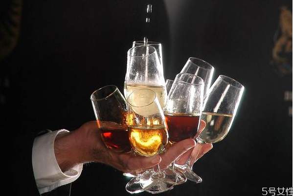 雪莉酒味道,雪莉酒味道像黄酒 雪莉酒味道,雪莉酒味道像黄酒