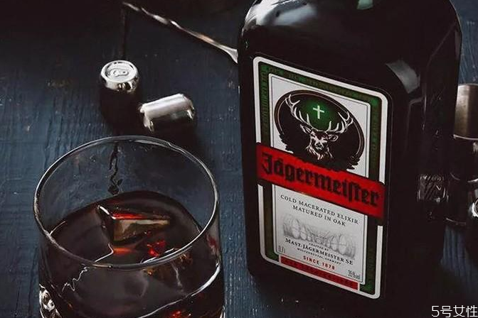 野格正常人喝多少会醉,野格一瓶能喝醉几个人