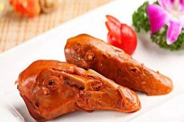 鸭头里的脑浆可以吃吗(鸭头里的鸭脑能吃吗)