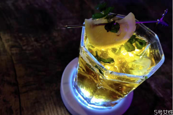 今夜不回家女的能喝吗,今夜不回家喝了会怎么样