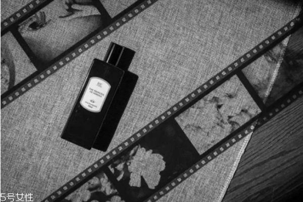 城野医生无添加防晒霜乳怎么样,城野医生无添加防晒霜乳和安热沙粉金防晒那个好