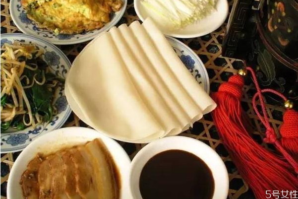 蒸春饼为什么都粘在一起了,春饼蒸多久不会粘在一起