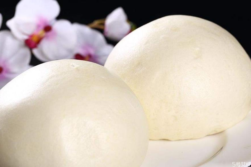 蒸馒头怎样判断用碱多少合适,蒸馒头时放多少碱