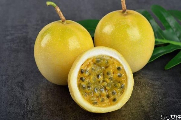 每天用百香果泡水喝好吗,经常喝百香果泡水的好处