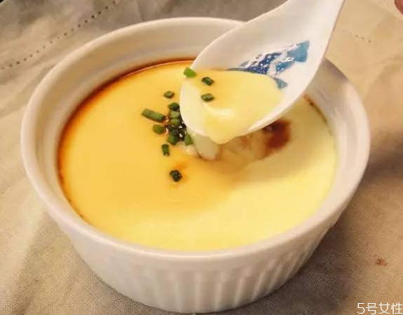 鸡蛋羹1个鸡蛋多少水好吃,鸡蛋羹1个鸡蛋放多少水