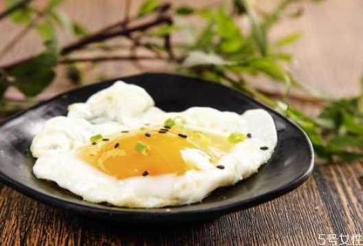 煎荷包蛋的做法窍门窍门,煎荷包蛋的做法步骤