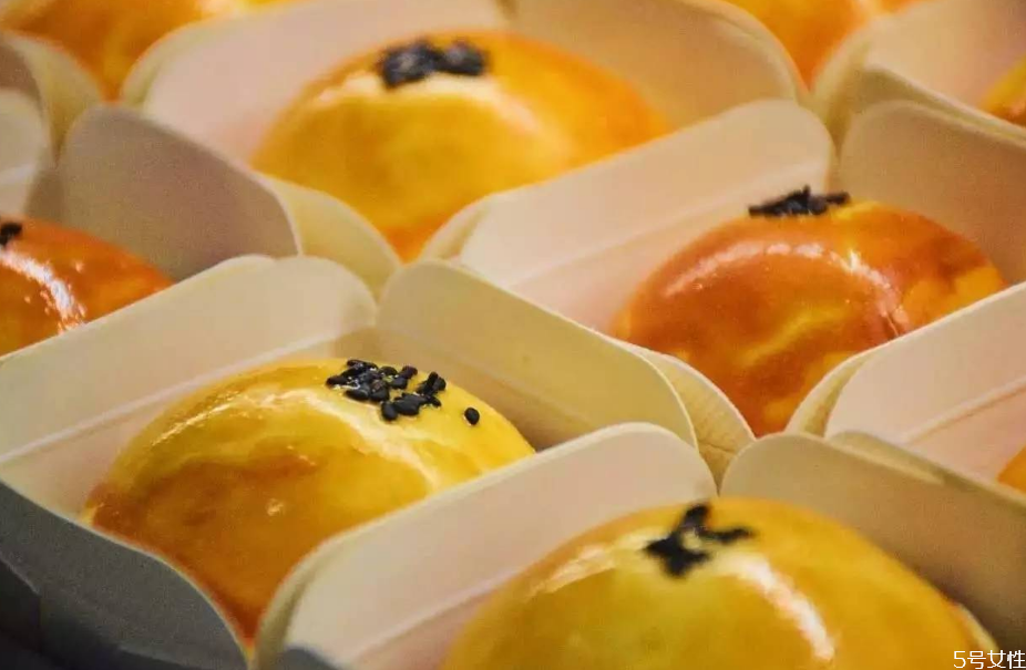 鲍师傅蛋黄酥保质期,鲍师傅桃酥保质期