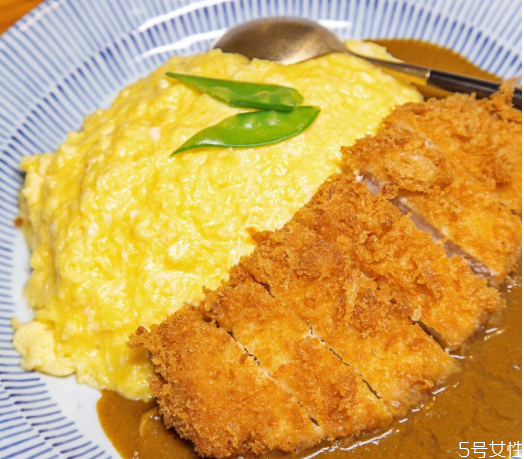 减肥可以吃咖喱蛋包饭吗,咖喱蛋包饭会不会胖 减肥可以吃咖喱蛋包饭吗,咖喱蛋包饭会不会胖