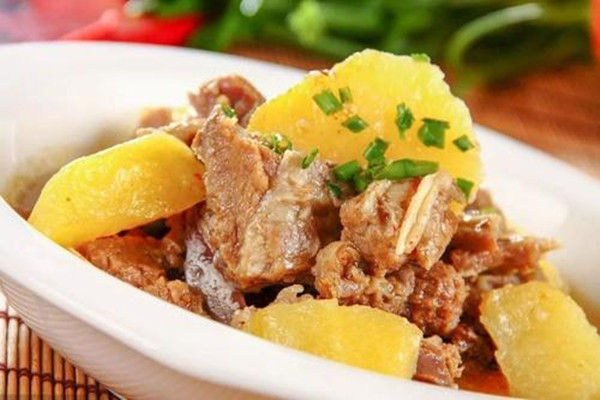 土豆炖排骨的做法 最正宗的做法,土豆炖排骨的做法大全