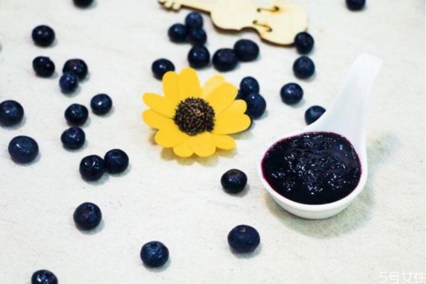 瓶装蓝莓酱怎么稀释,一勺蓝莓酱多少克