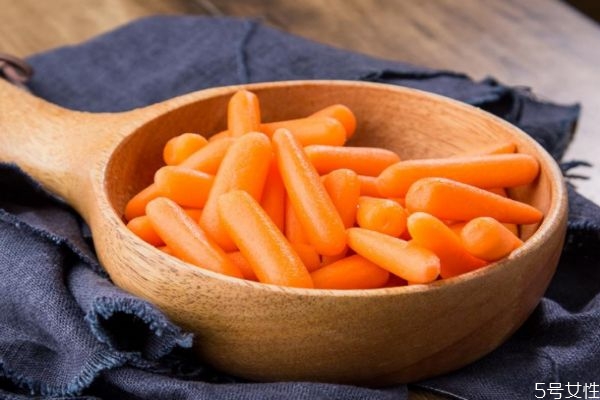 水果胡萝卜要削皮吗,水果胡萝卜要不要削皮 水果胡萝卜要削皮吗,水果胡萝卜要不要削皮