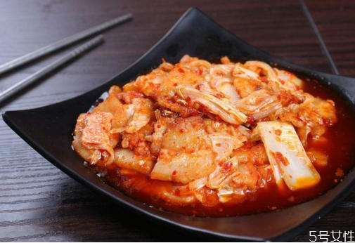 辣白菜面条,辣白菜排骨火锅的做法 辣白菜面条,辣白菜排骨火锅的做法