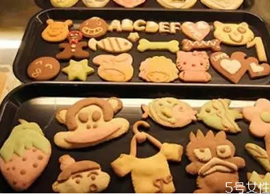 烤饼干可以用高筋面粉吗,高筋面粉能烤饼干吗