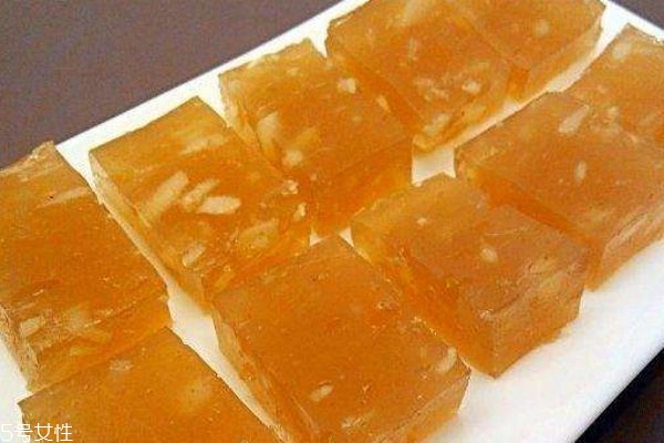 马蹄糕多少钱一斤呢(马蹄糕市面上卖多少钱一斤)