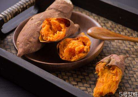 微波炉怎么烤红薯步骤如下,微波炉怎么烤红薯需要几分钟 微波炉怎么烤红薯步骤如下,微波炉怎么烤红薯需要几分钟