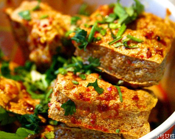 豆腐臭了可以做臭豆腐吗,豆腐放臭了可以做臭豆腐吗