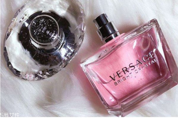 范思哲粉钻香水好闻吗,和范思哲粉钻差不多味道的香水
