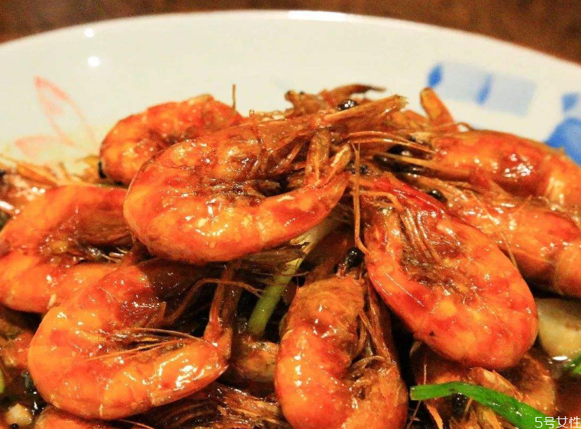 吃龙虾喝白酒会怎么样,吃龙虾能喝白酒吗