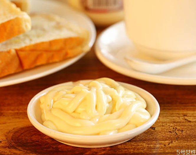 蛋黄酱怎么吃最好吃,蛋黄酱怎么吃最好吃窍门