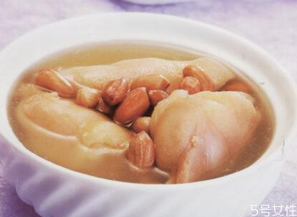 猪蹄筋煲汤做法,干猪蹄筋煲汤的制作方法