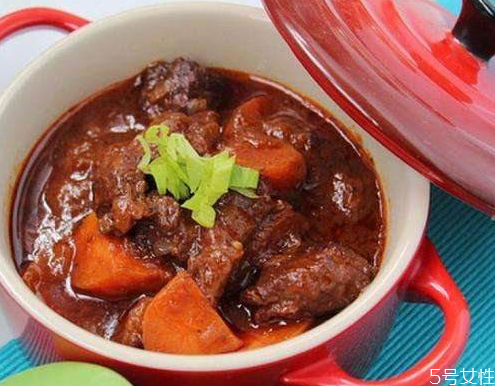 如何煮牛腱子肉,炖牛腱子怎么做好吃又烂 如何煮牛腱子肉,炖牛腱子怎么做好吃又烂