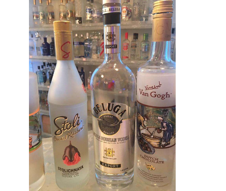 伏特加的喝法有几种,伏特加兑什么好喝 伏特加的喝法有几种,伏特加兑什么好喝