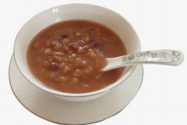 红小豆和绿豆能一起煮粥吗?为什么?,红豆粥和绿豆粥可以一起吃吗