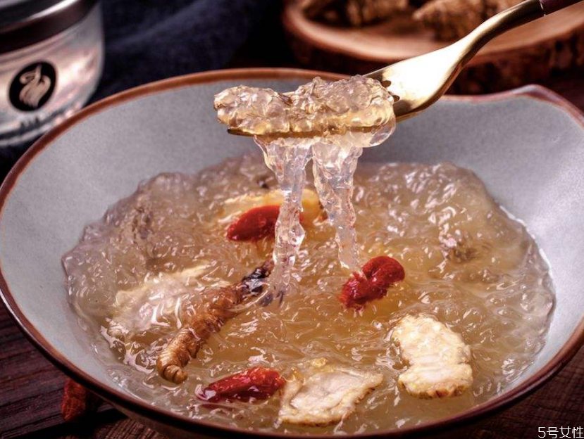 炖燕窝放什么冰糖好,燕窝用什么糖炖最好 炖燕窝放什么冰糖好,燕窝用什么糖炖最好