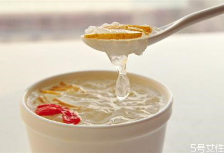 炖好燕窝可以放盅里过夜吗,燕窝可以放盅里过夜吗零下几度的天气