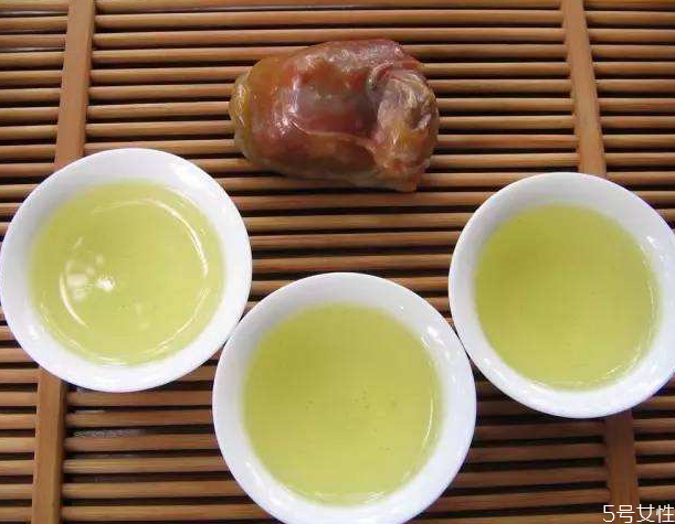 乌龙茶和普洱茶哪个减肥效果好,乌龙茶和普洱茶哪个减肥效果好