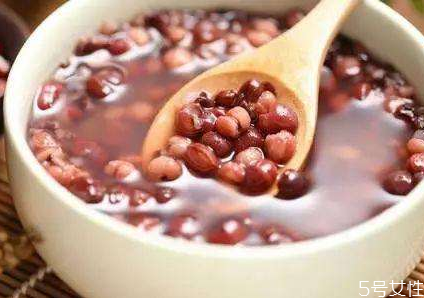 红豆糖水放冰箱保鲜可以放多久,拿出来要加热吗,红豆糖水放冰箱保鲜可以放多久 红豆糖水放冰箱保鲜可以放多久,拿出来要加热吗,红豆糖水放冰箱保鲜可以放多久