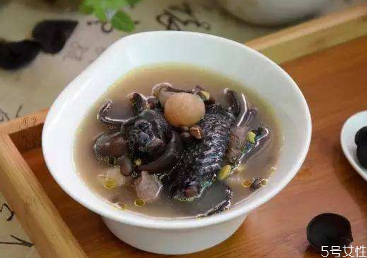 男人喝乌鸡汤有什么作用,男人喝乌鸡汤有什么功效 男人喝乌鸡汤有什么作用,男人喝乌鸡汤有什么功效