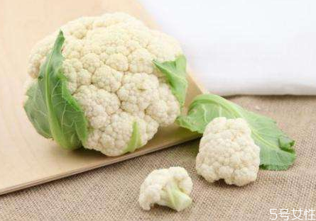 花菜有点黄了还能吃吗,花菜上面黄了还能吃吗