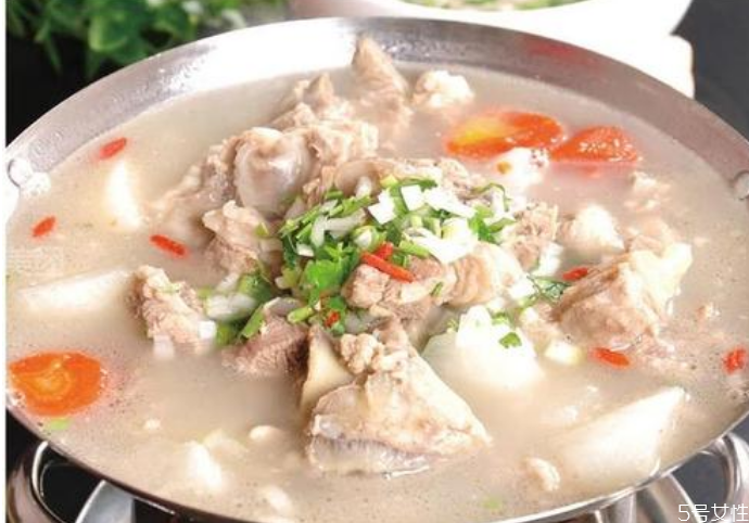 去羊肉膻味的最好方法,羊肉除膻方法什么最好