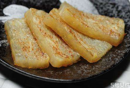 年糕煮了很久还很硬怎么回事,年糕越煮越硬